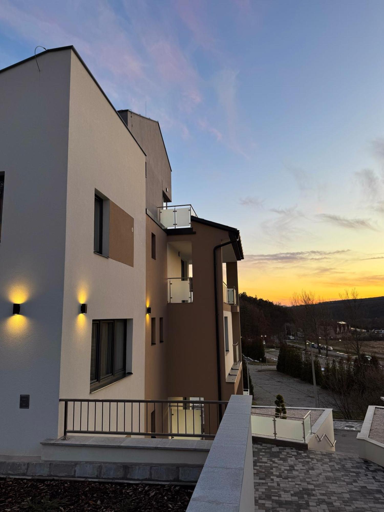 Salt Hill Premium Apartments Egerszalok Bagian luar foto